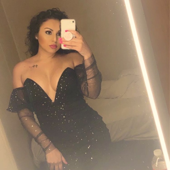 Meet your Posher, Gabriela - Picture 1 of 1